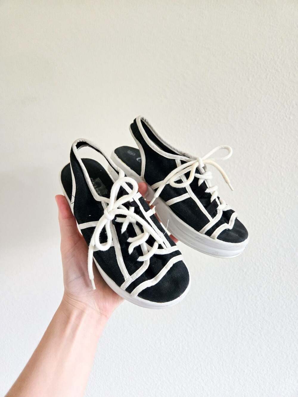 Coasters Vintage Platform Slingback Sneakers Size 12.5c